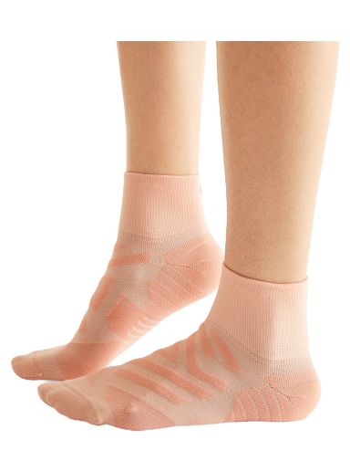 Zoknik és harisnyanadrágok On Running Performance Mid Sock Rózsaszín | 355-01381