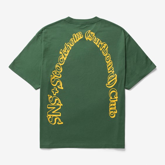 Póló Stockholm (Surfboard) Club Arch T-shirt x Sns Zöld | SNSAU1G30