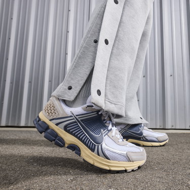 Sneakerek és cipők Nike Zoom Vomero 5 "Thunder Blue Cream" Kék | HF4259-100, 3