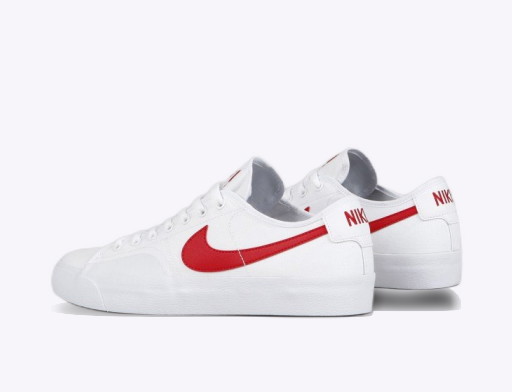 Gördeszkázás Nike SB Blazer Court Fehér | CV1658-100