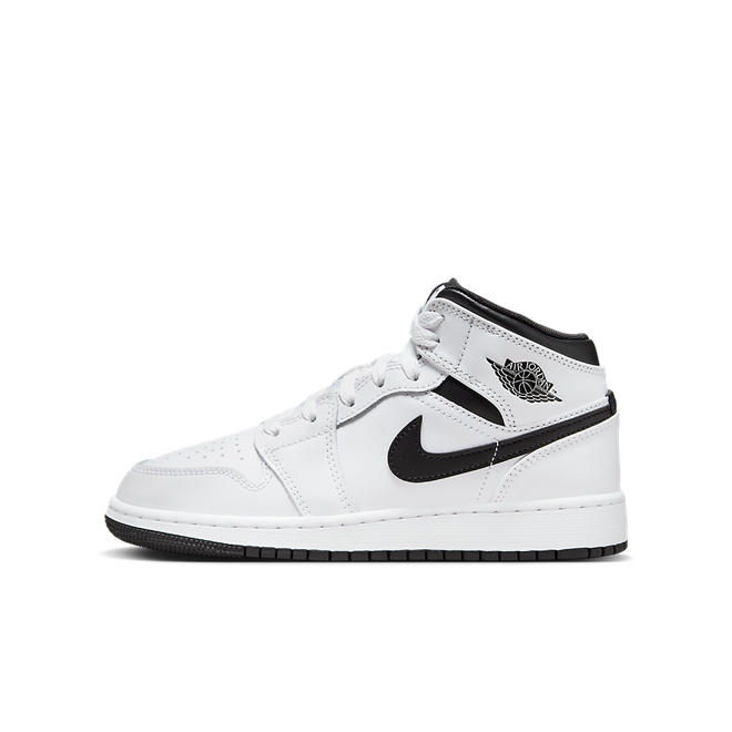 Sneakerek és cipők Jordan Air Jordan 1 Mid "White Black" GS Fehér | DQ8423-132, 0