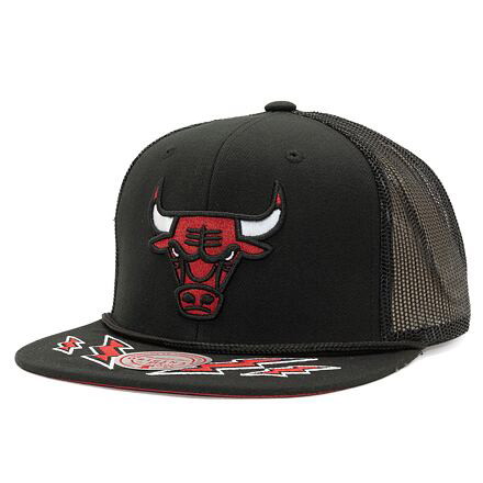 Kupakok Mitchell & Ness Recharge Trucker Chicago Bulls Black Fekete | HHSS7016-CBUYYPPPBLCK