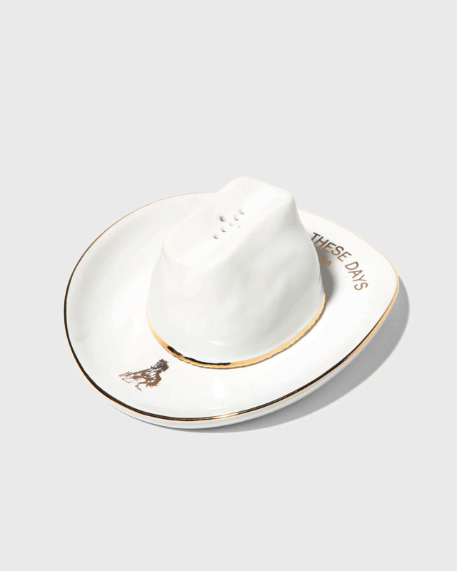 Kalapok One of These Days CERAMIC COWBOY HAT INCENSE HOLDER Fehér | OOTDQS23-9734