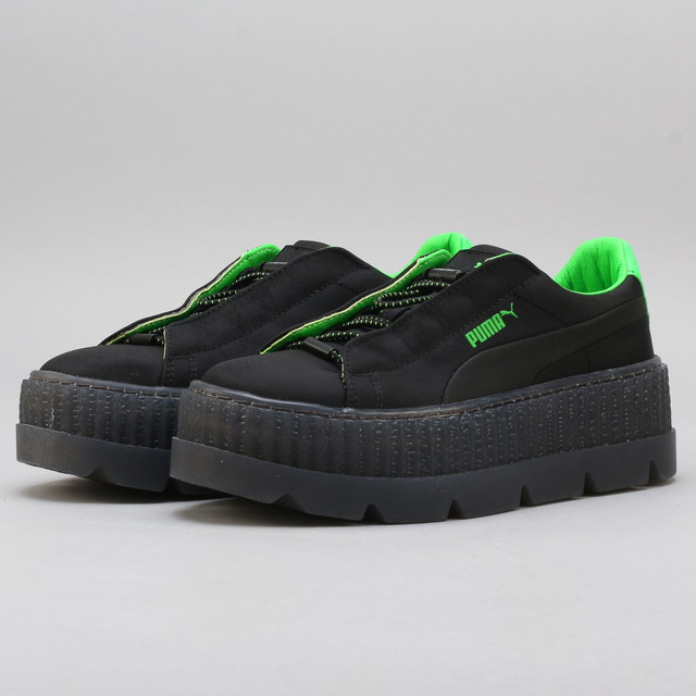 Sneakerek és cipők Puma Fenty by Rihanna Cleated Creeper Surf W Fekete | 367681 03