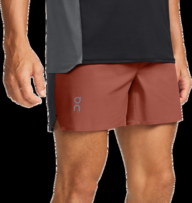 Rövidnadrág On Running Lightweight Shorts 5" 
Piros | 1me11561908