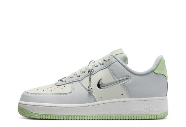 Sneakerek és cipők Nike Air Force 1 07 WMNS Molten Metal Szürke | FN8540-001