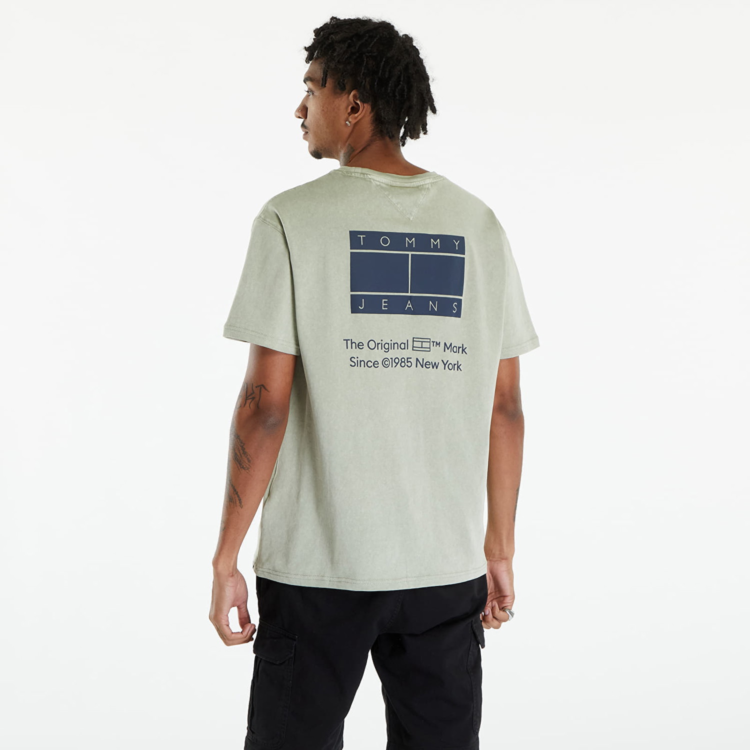 Póló Tommy Hilfiger Printed Flag Logo T-Shirt Faded Willow Zöld | DM0DM18592 PMI, 1