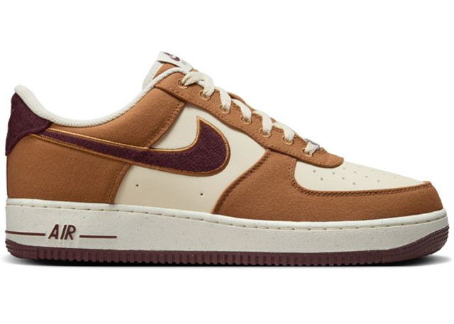 Sneakerek és cipők Nike Air Force 1 Low '07 LV8 Notebook Doodle Pack Light British Tan Barna | FQ8713-200