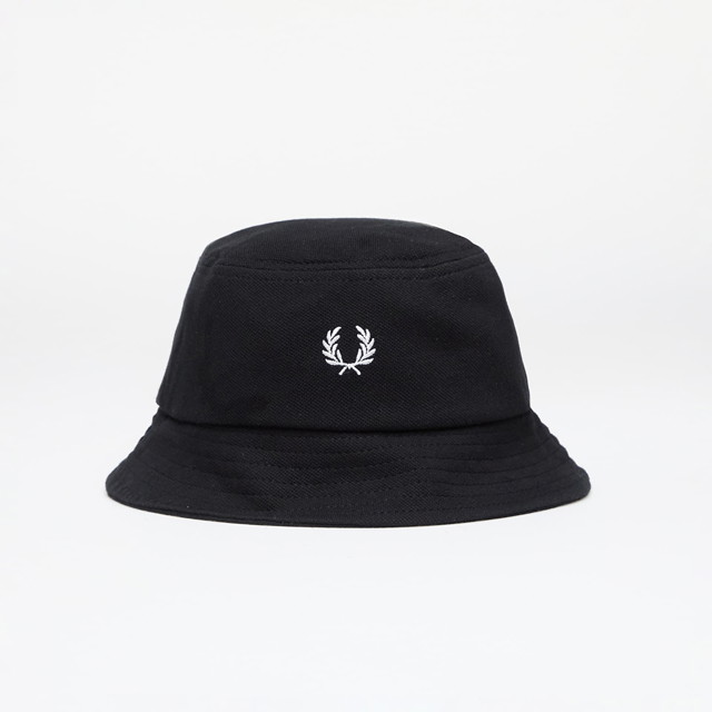 Kalapok Fred Perry Hat Pique Bucket Hat Black/ Snow white Sötétkék | HW6730 843