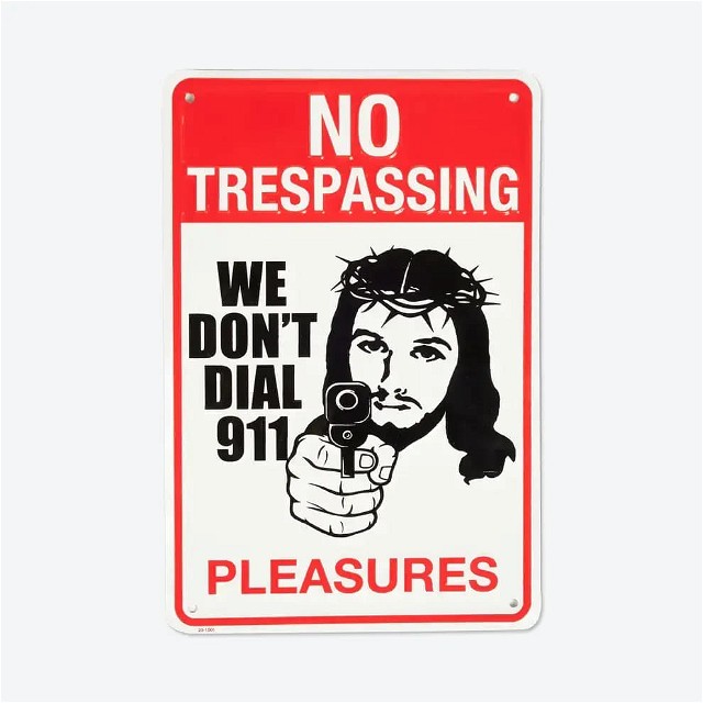 Lakberendezés Pleasures Trespass Tin Sign Fehér | P24SP063 WHITE