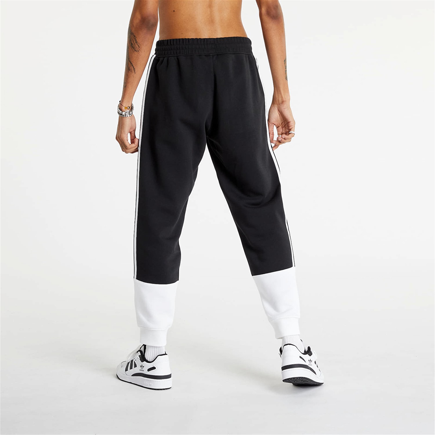 Sweatpants adidas Performance SST Fleece Fekete | HC2082, 1