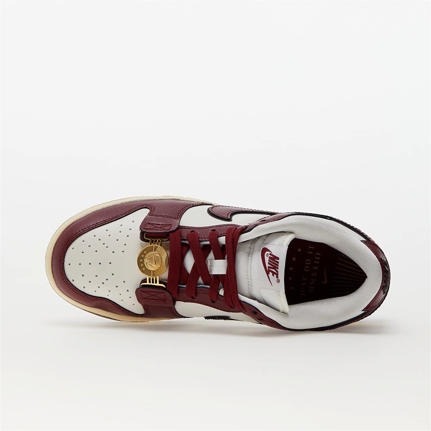 Sneakerek és cipők Nike Dunk Low SE "Sail Team Red" W Burgundia | DV1160-101, 1
