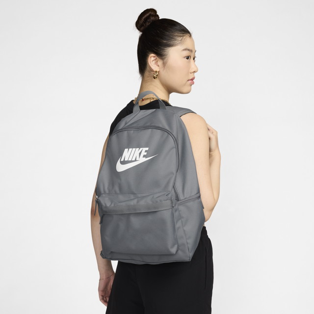 Hátizsákok Nike Heritage 25L Szürke | DC4244-063