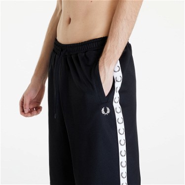 Rövidnadrág Fred Perry Taped Tricot Shorts Fekete | S5508-102, 2