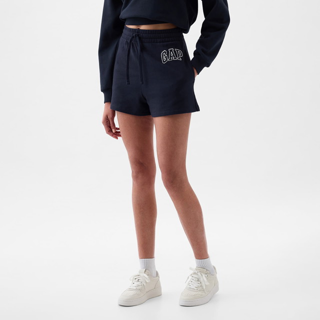 Rövidnadrág GAP Logo Shorts Navy Uniform Sötétkék | 870535-02