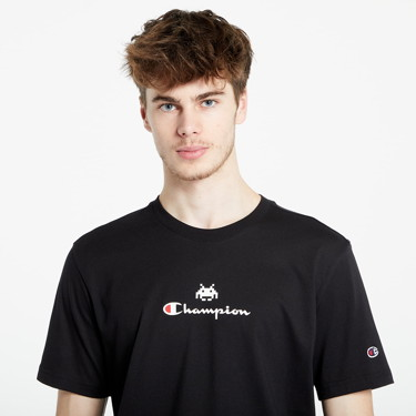 Póló Champion Space Invaders x Crewneck T-Shirt Fekete | 220172 CHA KK001, 2