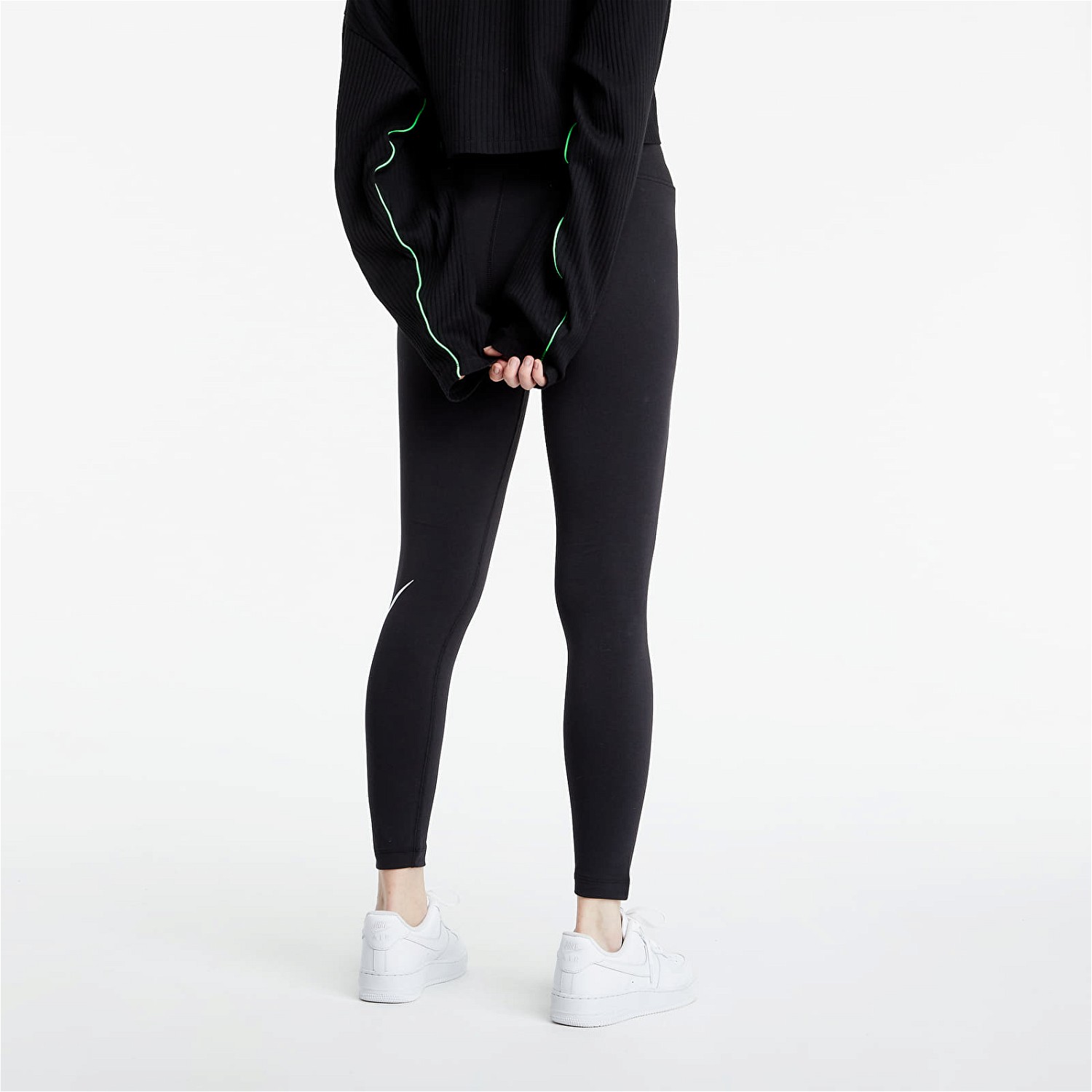 Leggings Nike Sportswear Essential GX Mid-Rise Swoosh Leggings Fekete | CZ8530-010, 1