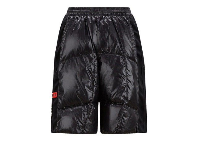 Rövidnadrág Moncler adidas Originals x Down-Filled Bermuda Shorts Fekete | I209S2B00001M2267999 / IN9407