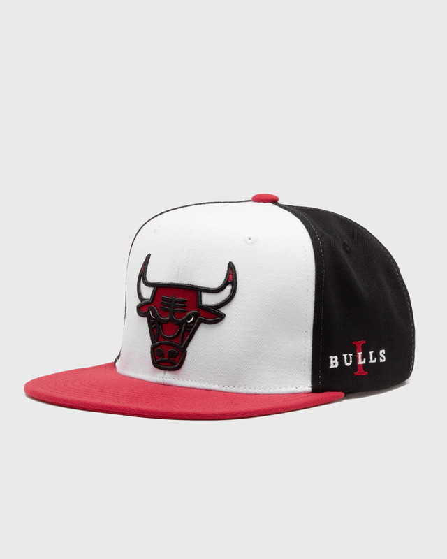 Kupakok Mitchell & Ness NBA CORE I SNAPBACK CHICAGO BULLS Fehér | HHSS6742-CBUYYPPPWHRD