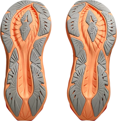 Sneakerek és cipők Asics NOVABLAST 4 
Narancssárga | 1011b693-103, 2