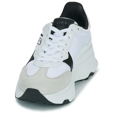 Ruházat GUESS Shoes (Trainers) CALEBB 4 Fehér | FLPCB4-FAB12-WHIBL, 2